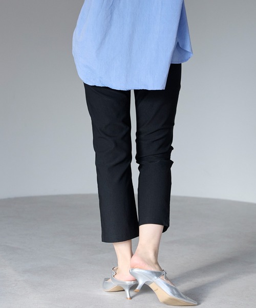 Fizz（フィズ）の「ストレッチツイルパンツ(クロップド丈)（その他パンツ・レディース・ブラック/ホワイト/グレイッシュベージュ・M/LL/L）」の14枚目の写真