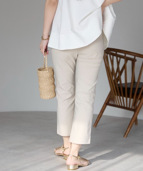上品で可愛らしいスタイル♪【HERMES】クロップド丈パンツ XWFLT01H3 ロゴ入り クロップド丈 長袖