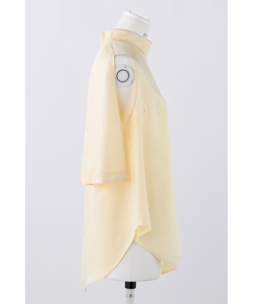 ENFOLD（エンフォルド）の「セミマットサテン スタンドネックタンクトップ（タンクトップ・レディース・アイボリー・38）」の2枚目の写真