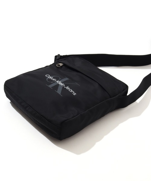 Calvin Klein Jeans(カルヴァンクラインジーンズ)の「【Calvin Klein JEANS/カルバンクライン ジーンズ】SPORT ESSENTIALS REPORTER18 M / スポーツ エッセンシャル レポーター ショルダーバッグ(ショルダーバッグ・メンズ・ブラック・FREE)」の13枚目の写真