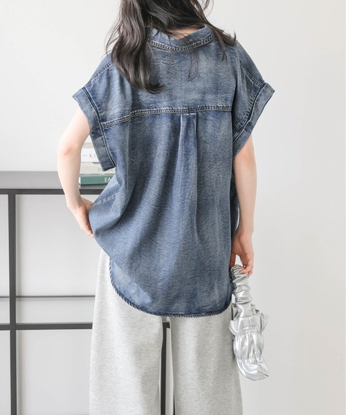 AMELY(エミリー)の「フレンチスリーブデニムシャツ(シャツ/ブラウス・レディース・ライトブルー/ブラック/ブルー・フリー)」の5枚目の写真