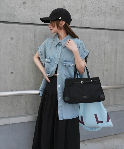 AMELY(エミリー)の「フレンチスリーブデニムシャツ(シャツ/ブラウス・レディース・ライトブルー/ブラック/ブルー・フリー)」の20枚目の写真
