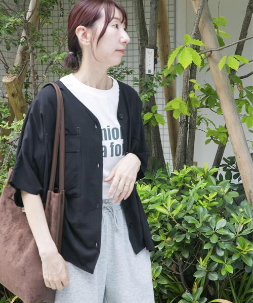 ITEMS URBANRESEARCH(アイテムズ アーバンリサーチ)の「Vネックステッチブラウス(シャツ/ブラウス・レディース・ブラック/ブラウン/ホワイト・FREE)」の15枚目の写真