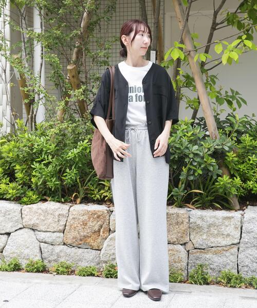 ITEMS URBANRESEARCH(アイテムズ アーバンリサーチ)の「Vネックステッチブラウス(シャツ/ブラウス・レディース・ブラック/ブラウン/ホワイト・FREE)」の17枚目の写真