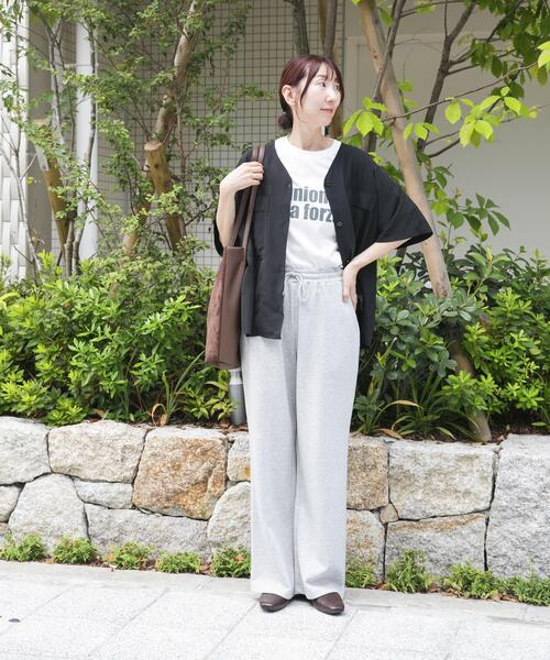 ITEMS URBANRESEARCH(アイテムズ アーバンリサーチ)の「Vネックステッチブラウス(シャツ/ブラウス・レディース・ブラック/ブラウン/ホワイト・FREE)」の19枚目の写真