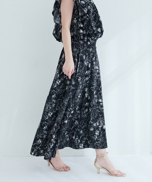 natural couture（ナチュラルクチュール）の「【mizu】長さ変えられる後ろ下がりヘムスカート（スカート・レディース・ベージュ系その他/ブルー系その他/ブラック系その他・LARGE/MEDIUM）」の6枚目の写真
