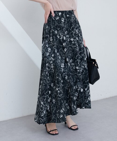natural couture（ナチュラルクチュール）の「【mizu】長さ変えられる後ろ下がりヘムスカート（スカート・レディース・ベージュ系その他/ブルー系その他/ブラック系その他・LARGE/MEDIUM）」の10枚目の写真