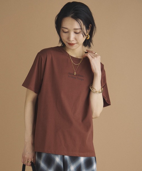 Doux archives(ドゥアルシーヴ)の「チビロゴプリントTEE(Tシャツ/カットソー・レディース・ベージュ/ブラック/ブラウン・FREE)」の1枚目の写真