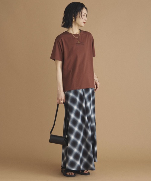 Doux archives(ドゥアルシーヴ)の「チビロゴプリントTEE(Tシャツ/カットソー・レディース・ベージュ/ブラック/ブラウン・FREE)」の12枚目の写真