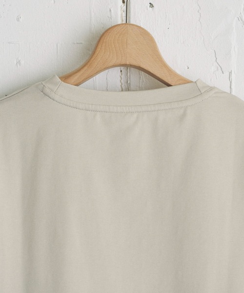 Doux archives(ドゥアルシーヴ)の「チビロゴプリントTEE(Tシャツ/カットソー・レディース・ベージュ/ブラック/ブラウン・FREE)」の22枚目の写真