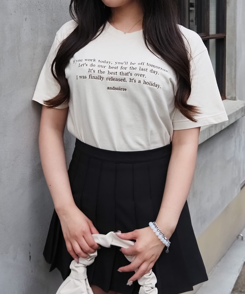 &soiree(アンドソワレ)の「【&soiree】フロント刺繍Tシャツ(Tシャツ/カットソー・レディース・ホワイト/ネイビー/スミクロ/ブラウン/ベージュ・FREE)」の22枚目の写真