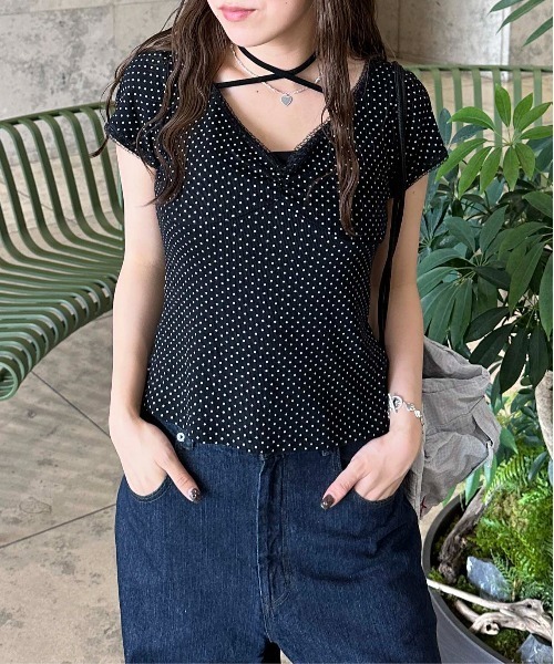 sedacle girl(セダクルガール)の「ドット柄ネックリボントップス(Tシャツ/カットソー・レディース・ブラック/オフホワイト・SMALL/MEDIUM)」の11枚目の写真