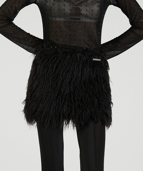 PRANK PROJECT(プランクプロジェクト)の「ロングファーミニスカート / Long Faux Mini Skirt(スカート・レディース・ホワイト/ブラック・36/38)」の13枚目の写真