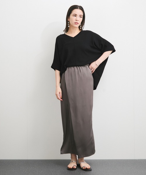 le cercle ADAM ET ROPE'(ルセルクルアダムエロペ)の「【UVケア/接触冷感】前後2WAYポンチョプルオーバー(Tシャツ/カットソー・レディース・ブラック/ライトグレー/ブラウン/ネイビー・FREE)」の7枚目の写真