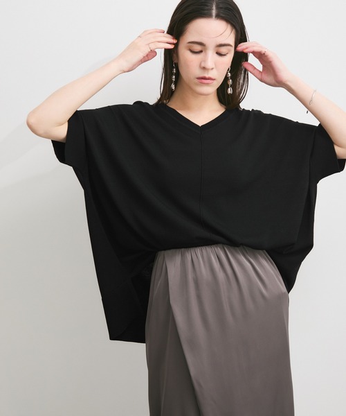 le cercle ADAM ET ROPE'(ルセルクルアダムエロペ)の「【UVケア/接触冷感】前後2WAYポンチョプルオーバー(Tシャツ/カットソー・レディース・ブラック/ライトグレー/ブラウン/ネイビー・FREE)」の15枚目の写真