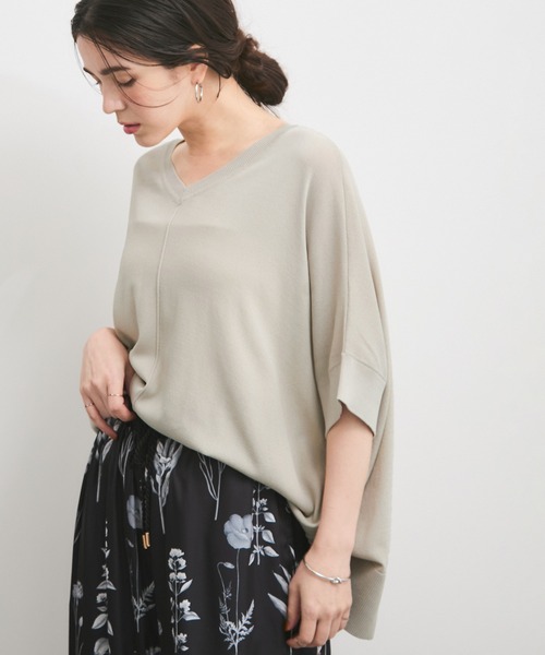 le cercle ADAM ET ROPE'(ルセルクルアダムエロペ)の「【UVケア/接触冷感】前後2WAYポンチョプルオーバー(Tシャツ/カットソー・レディース・ブラック/ライトグレー/ブラウン/ネイビー・FREE)」の18枚目の写真