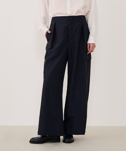 GALERIE VIE(ギャルリー ヴィー)の「■ナイロンシルクタフタ タックカーゴパンツ(カーゴパンツ・レディース・ネイビー・32/36)」の3枚目の写真