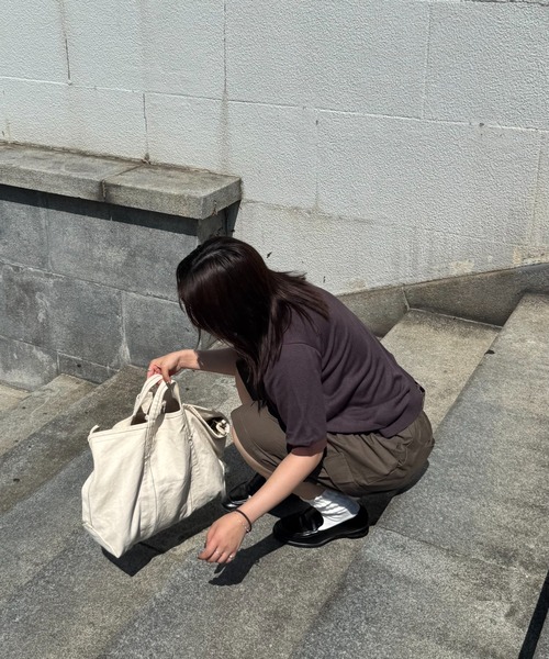 INTER FACTORY（インターファクトリー）の「あいり - Bicolor Knit Tee/バイカラーニットTシャツ（Tシャツ/カットソー・レディース・ブラウン/ネイビー・MEDIUM/SMALL）」の22枚目の写真