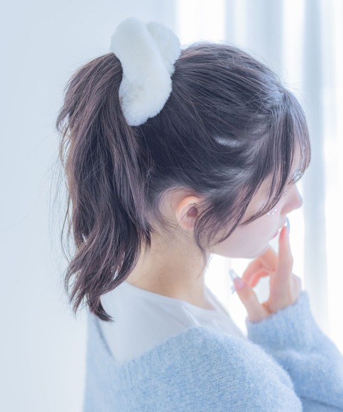 repipi armario（レピピ アルマリオ）の「RAファーシュシュ（シュシュ・キッズ・グレー/ブルー/ホワイト/ピンク・FREE）」の7枚目の写真