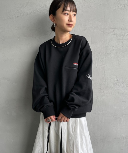 NANGA（ナンガ）の「[NANGA/ナンガ] 別注 ワンポイントロゴ刺繍 ジップポケットスウェット（スウェット・レディース・ブラック/グレー・L/M/S）」の6枚目の写真