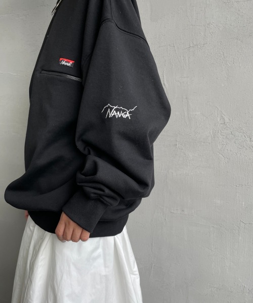 NANGA（ナンガ）の「[NANGA/ナンガ] 別注 ワンポイントロゴ刺繍 ジップポケットスウェット（スウェット・レディース・ブラック/グレー・L/M/S）」の14枚目の写真
