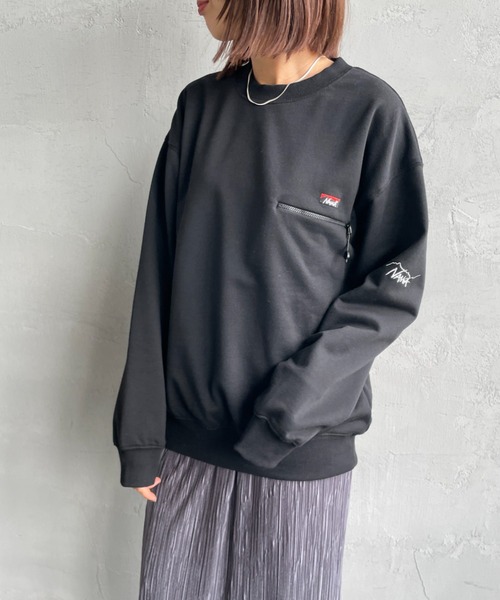 NANGA（ナンガ）の「[NANGA/ナンガ] 別注 ワンポイントロゴ刺繍 ジップポケットスウェット（スウェット・レディース・ブラック/グレー・L/M/S）」の15枚目の写真