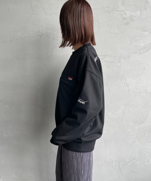 NANGA/ナンガ] 別注 ワンポイントロゴ刺繍 ジップポケットスウェット