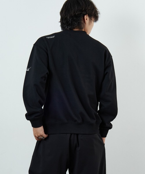 NANGA/ナンガ] 別注 ワンポイントロゴ刺繍 ジップポケットスウェット