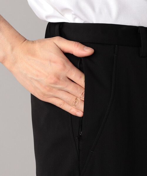 COMME CA MEN(コムサメン)の「ソロテックス レーヨンフィラメント ワンタックテーパードパンツ(その他パンツ・メンズ・ベージュ/ブラック/ダークブラウン・L/M)」の6枚目の写真