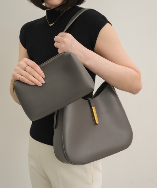 NEUNA（ヌナ）の「【ポーチ付き！】ラウンドトートバッグ（ショルダーバッグ・レディース・ブラウン/グレー/アイボリー/ブラック/カーキ・FREE）」の20枚目の写真