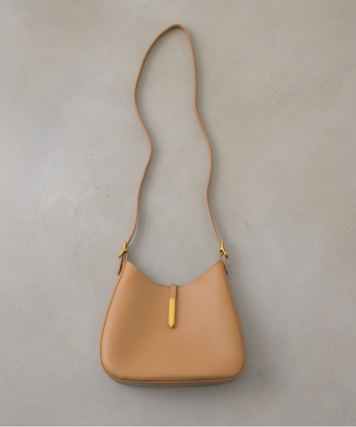 NEUNA（ヌナ）の「【ポーチ付き！】ラウンドトートバッグ（ショルダーバッグ・レディース・ブラウン/グレー/アイボリー/ブラック/カーキ・FREE）」の12枚目の写真