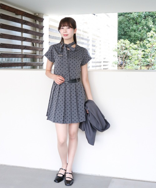 a lot of love(ア ロット オブ ラブ)の「ドットパターン リボンタイ ワンピース(ワンピース・レディース・グレー・M/L/XL)」の4枚目の写真