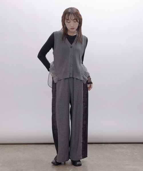 Eimee Law(エイミーロウ)の「レースレイヤードグレンチェックパンツ(その他パンツ・レディース・ダークグレー/ブラウン・MEDIUM)」の10枚目の写真