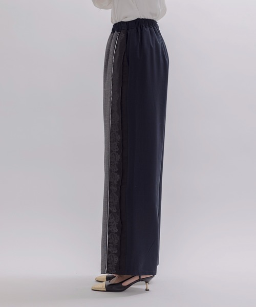 Eimee Law(エイミーロウ)の「レースレイヤードグレンチェックパンツ(その他パンツ・レディース・ダークグレー/ブラウン・MEDIUM)」の13枚目の写真