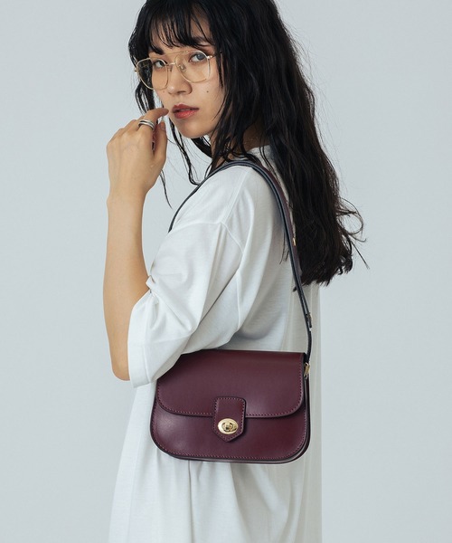 ROSE BUD(ローズバッド)の「(MILLELA FIRENZE)SMOOTH LEATHER SHOULDER BAG(ショルダーバッグ・レディース・ブラック/バーガンディー・ONE SIZE)」の12枚目の写真