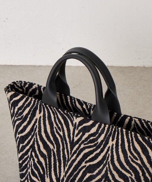 Jena espace merveilleux（ジェナ　エスパスメルヴェイユ）の「ジャガードトートバッグ（トートバッグ・レディース・ブラック/グレー・FREE）」の7枚目の写真