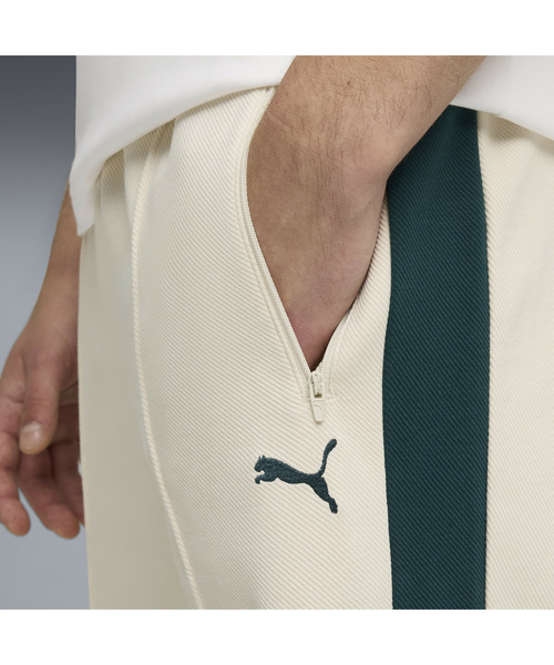 PUMA(プーマ)の「PUMA プーマ ユニセックス T7 リラックスド ジャガード トラック パンツ(その他パンツ・メンズ・ベージュ系その他/ブラック×ホワイト・SMALL/MEDIUM/LARGE/X-LARGE/XX-LARGE)」の14枚目の写真