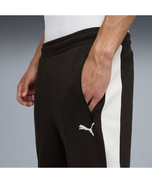 PUMA(プーマ)の「PUMA プーマ ユニセックス T7 リラックスド ジャガード トラック パンツ(その他パンツ・メンズ・ベージュ系その他/ブラック×ホワイト・SMALL/MEDIUM/LARGE/X-LARGE/XX-LARGE)」の3枚目の写真