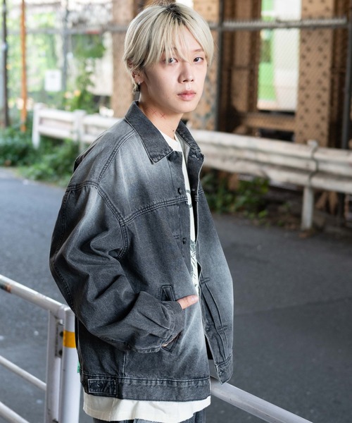 WEGO(ウィゴー)の「WEGO/ヴィンテージライクBIGデニムジャケット(デニムジャケット・メンズ・スカイブルー/ブラック系3・LARGE/MEDIUM)」の8枚目の写真