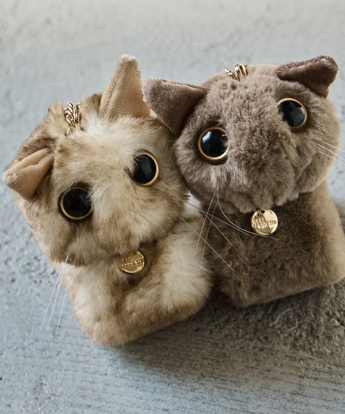 ふわふわファーまんまる目猫チャーム グローブホルダー（チャーム