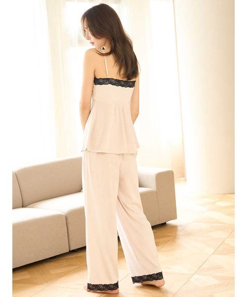 snidel  パジャマ　新品未使用　長袖長ズボン SNIDEL HOME パジャマ ルームウェア 「WEB限定」ノルディックプル