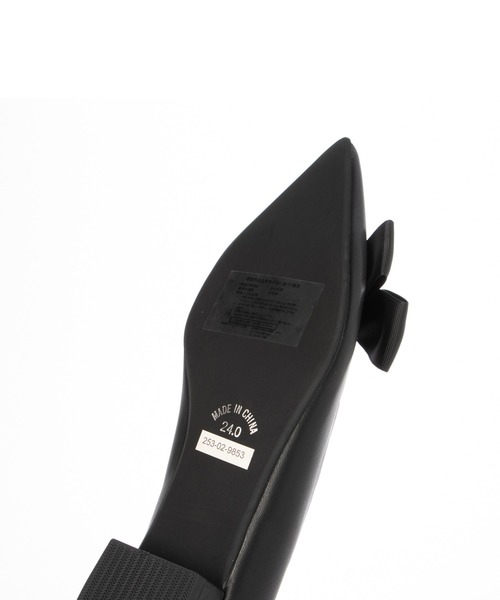 Fin（フィン）の「ポインテッドトゥリボンフラットシューズ【低反発スポンジ入り】（パンプス・レディース・シルバー/ブラック/グレー・24cm/23.5cm/23cm/22.5cm/25cm/24.5cm）」の10枚目の写真