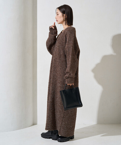 FREAK'S STORE(フリークスストア)の「限定展開 ミニ ブークレ Vネック ニット ワンピース(ワンピース・レディース・ブラック/ブラウン/ブルー/グレー/ナチュラル・フリ-)」の22枚目の写真