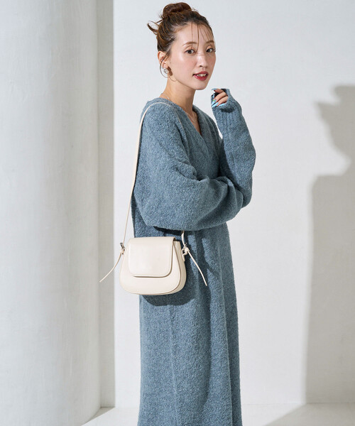 限定展開 ミニ ブークレ Vネック ニット ワンピース（ワンピース