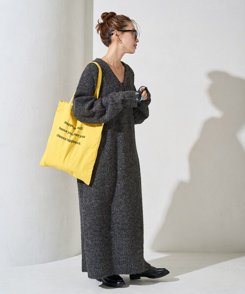 限定展開 ミニ ブークレ Vネック ニット ワンピース（ワンピース