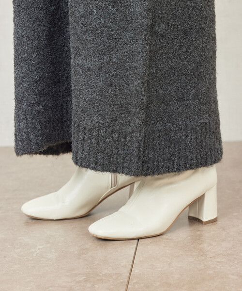 FREAK'S STORE(フリークスストア)の「限定展開 ミニ ブークレ Vネック ニット ワンピース(ワンピース・レディース・ブラック/ブラウン/ブルー/グレー/ナチュラル・フリ-)」の20枚目の写真