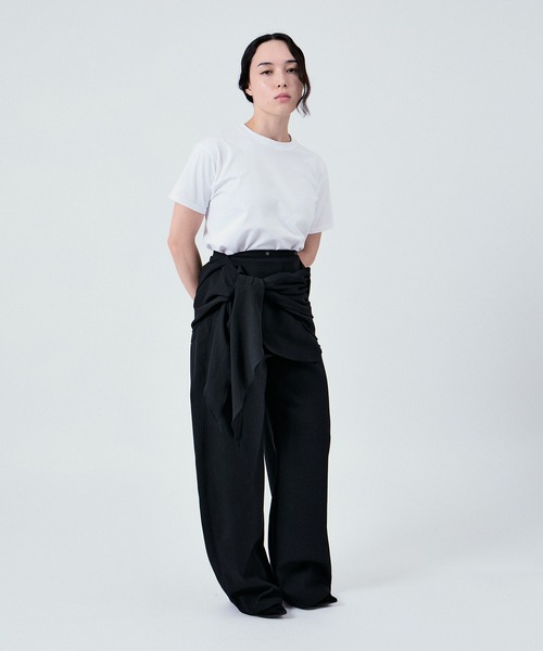 M TO R(ムウトアール)の「3WAY LAYERD HOODIE(アンサンブル・レディース・ダークブラウン/ブラック・FREE)」の2枚目の写真