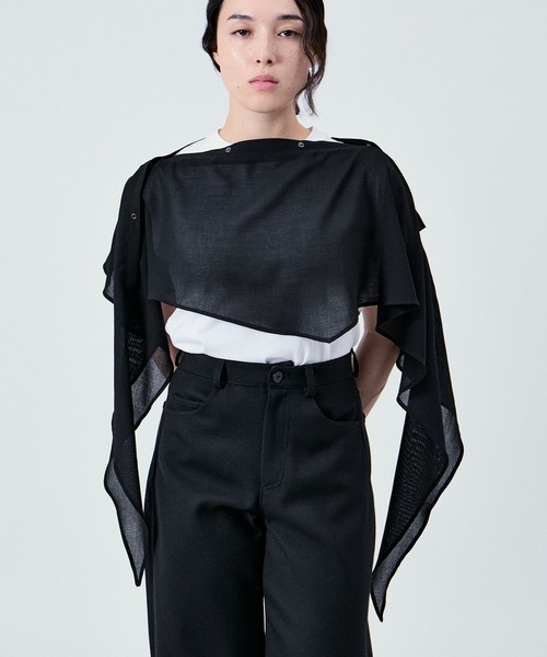 M TO R(ムウトアール)の「3WAY LAYERD HOODIE(アンサンブル・レディース・ダークブラウン/ブラック・FREE)」の3枚目の写真