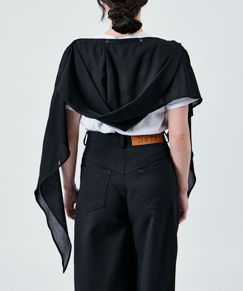 M TO R(ムウトアール)の「3WAY LAYERD HOODIE(アンサンブル・レディース・ダークブラウン/ブラック・FREE)」の4枚目の写真