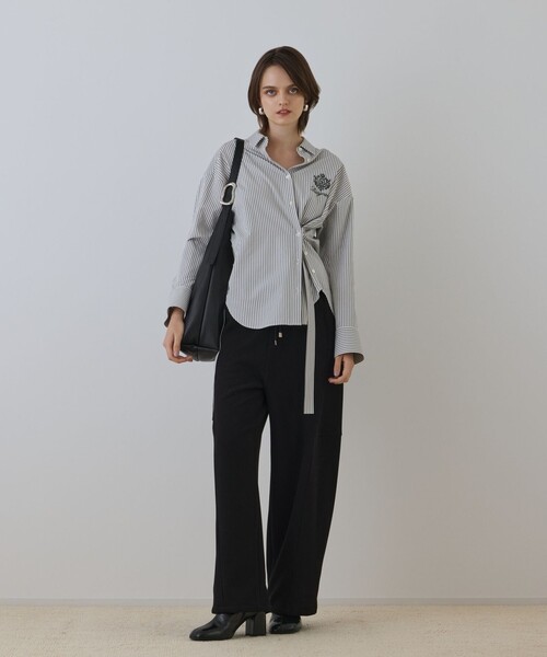 Diagram（ダイアグラム）の「エンブレム刺繍シャツ（シャツ/ブラウス・レディース・サックスブルー/ブラック・38/36）」の14枚目の写真